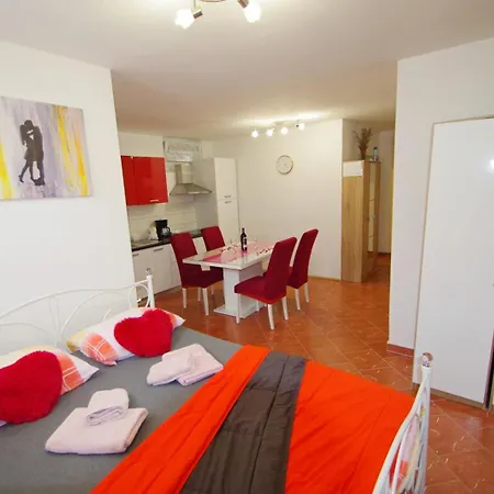 Cony And Tara Апартаменты Пула